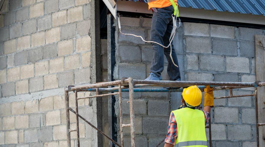 Professional residential roofers in Elma, IA